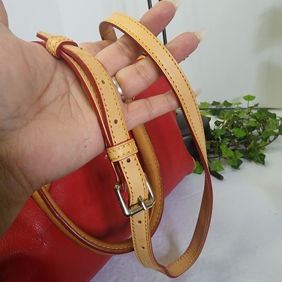 Dooney & Bourke Red Pebble Leather Bag - Picture 12 of 16